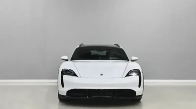 Porsche Taycan Turbo-2