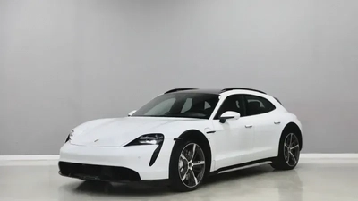 Porsche Taycan Turbo-13