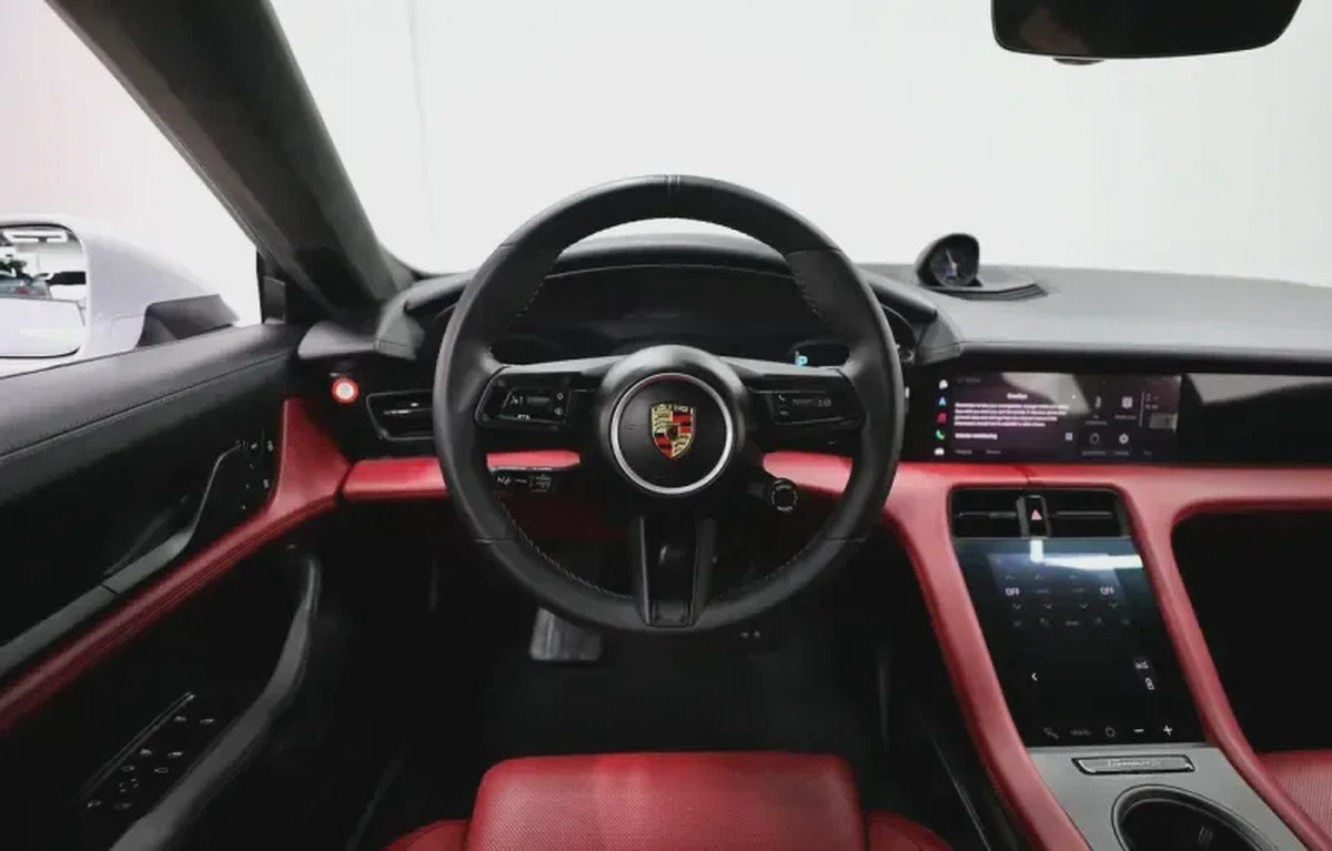 Porsche Taycan Turbo-4-4