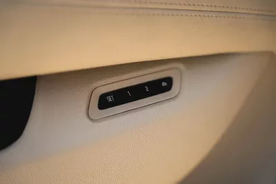 Cadillac Escalade Platinum 2016 GCC 6.2L V8 Low Mileage-18