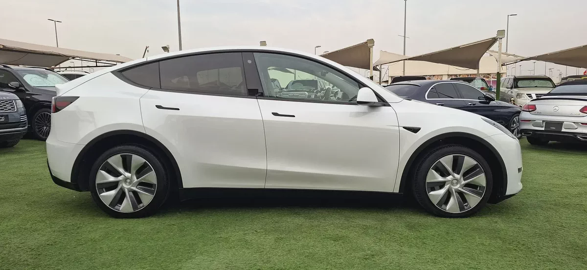 Tesla Model Y Long Range 2024 GCC Specs-4-4