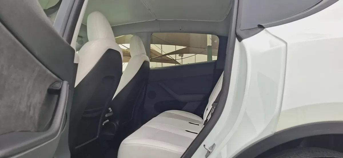 Tesla Model Y Long Range 2024 GCC Specs-5-5