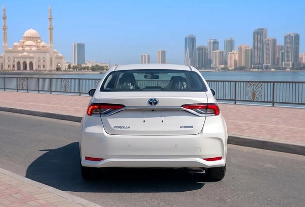 2020 Model | GCC Specs | 1.8L 4-Cyl Hybrid engine