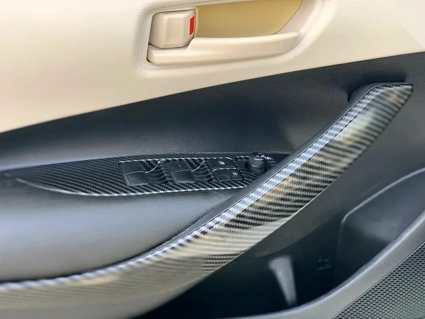 2020 Model | GCC Specs | 1.8L 4-Cyl Hybrid engine