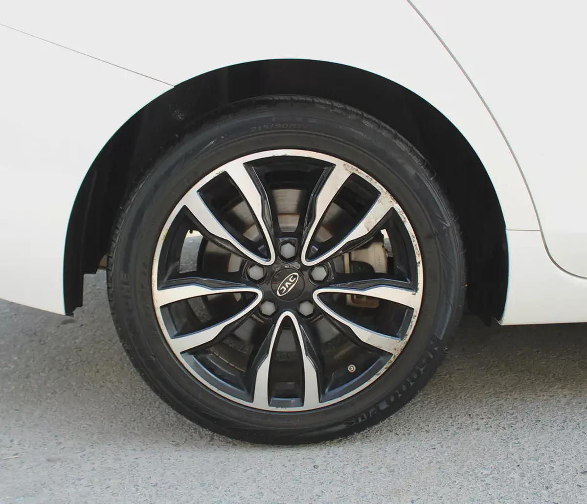 JAC J7 Luxury 2023 | GCC  orginal piant-13-13