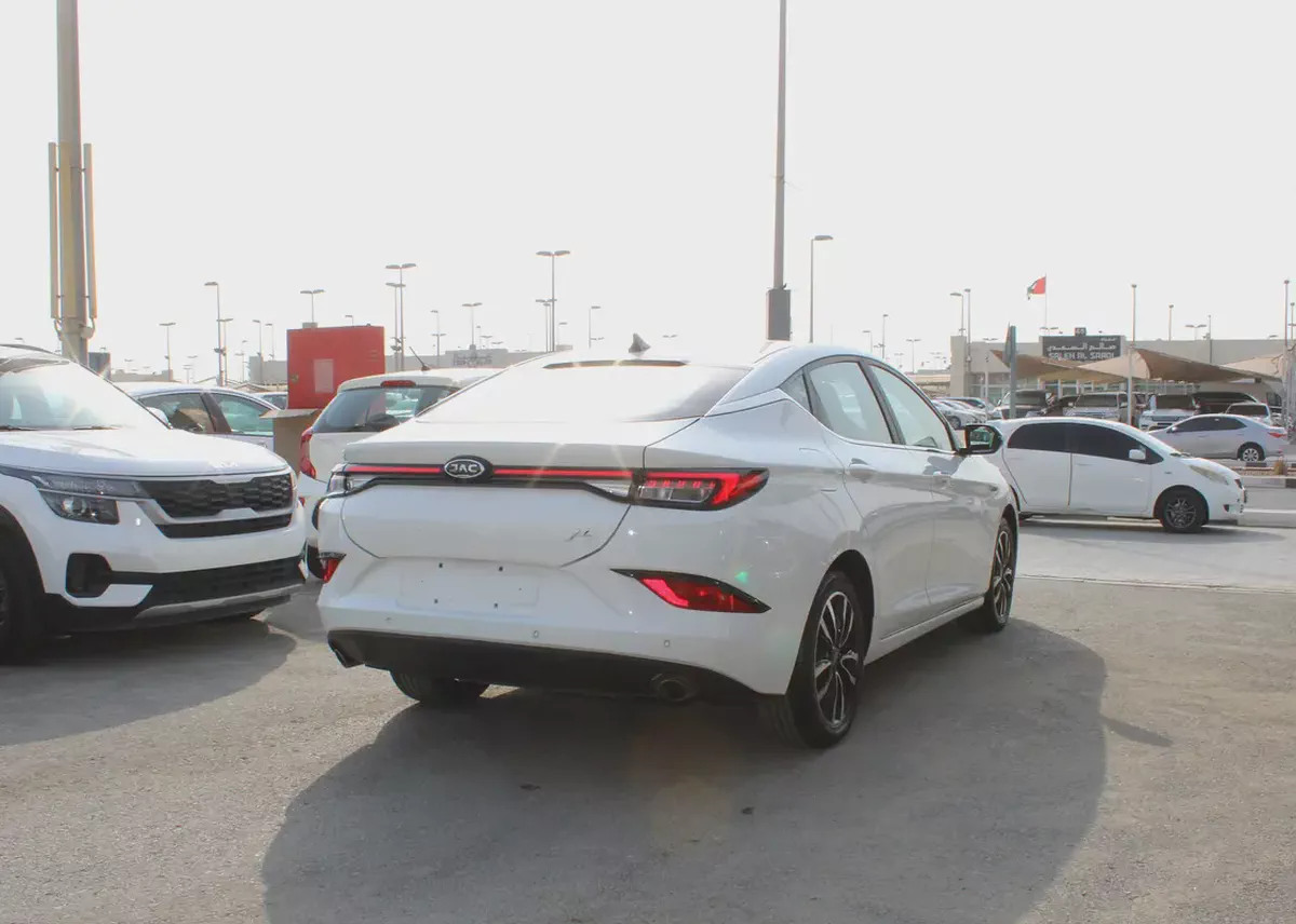 JAC J7 Luxury 2023 | GCC  orginal piant-5-5