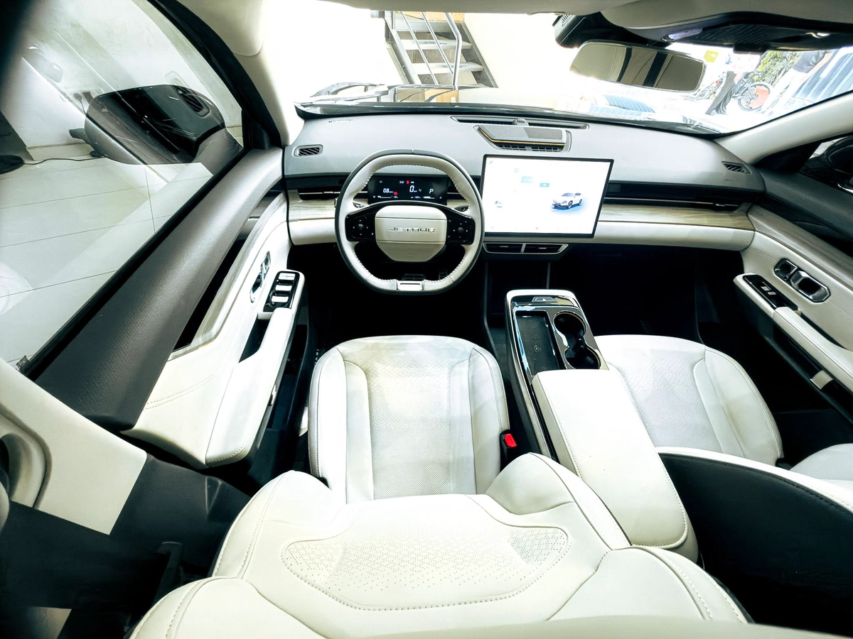 2026 Jetour Dashing 1.6T Luxury V4 // EMI Starting from 1,700 AED-4-4
