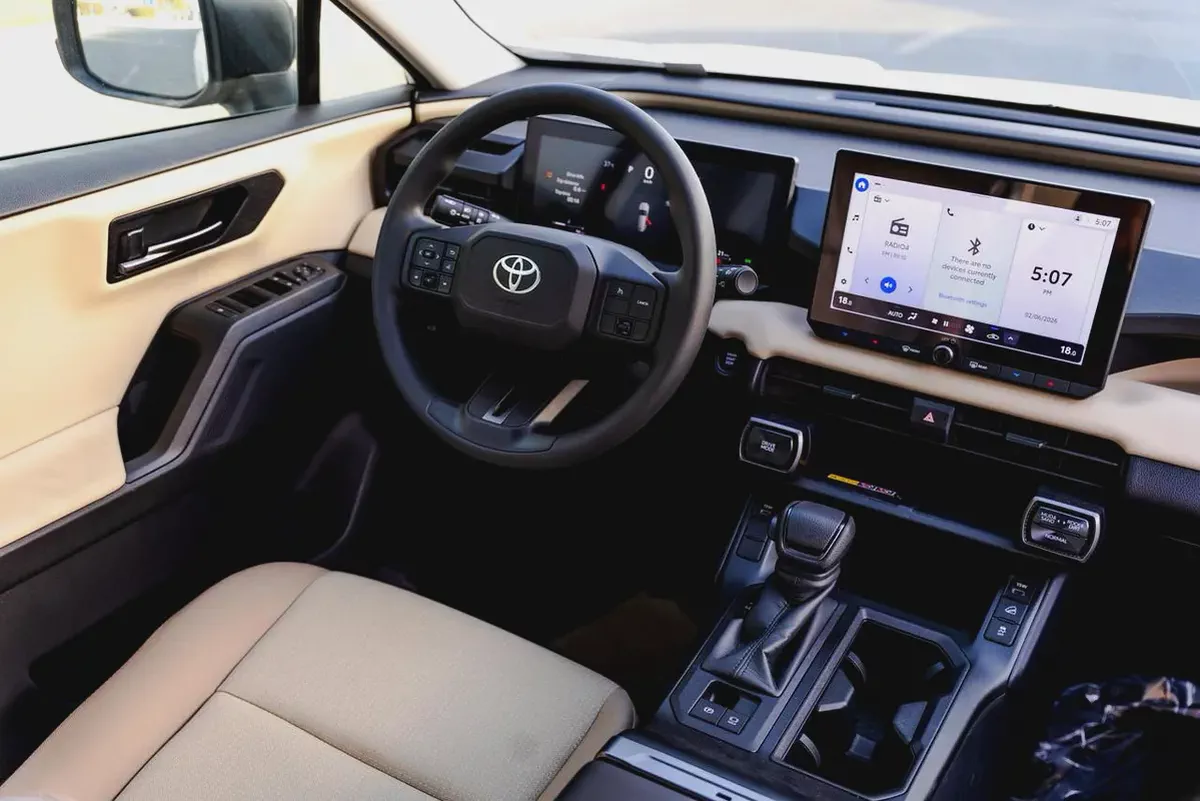 2026 Toyota RAV4 XLE | GCC Specs | Brand New-18-18