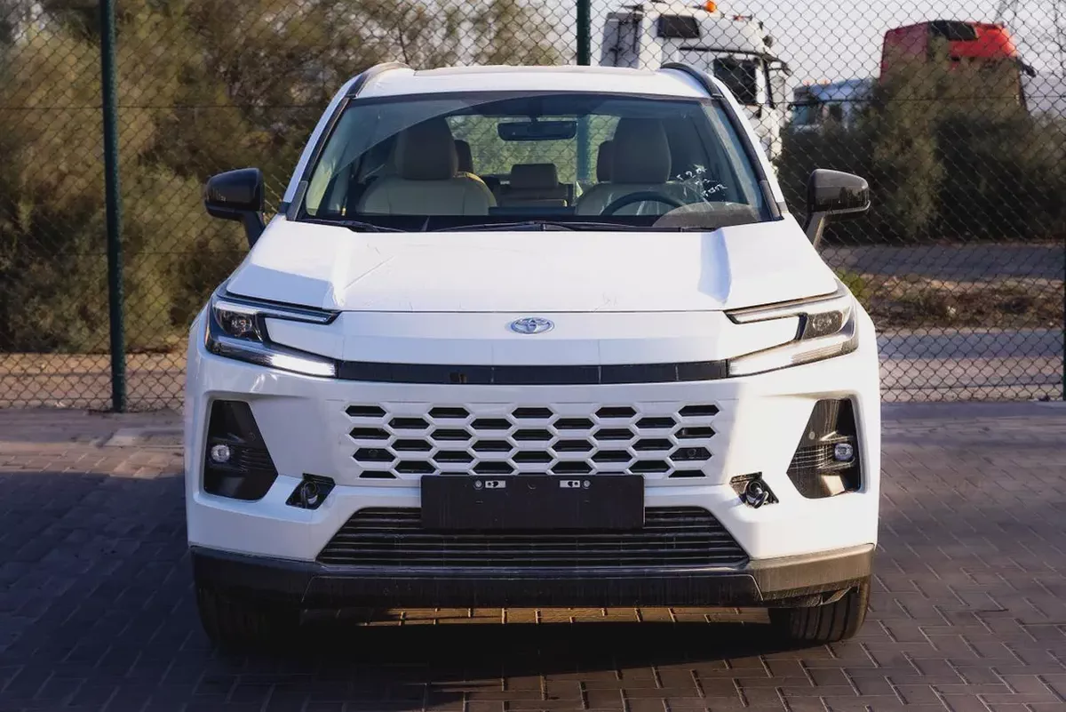 2026 Toyota RAV4 XLE | GCC Specs | Brand New-1-1