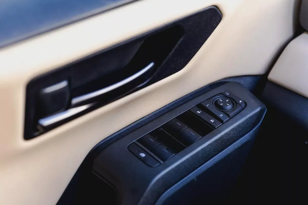 2026 Toyota RAV4 XLE | GCC Specs | Brand New-8-8