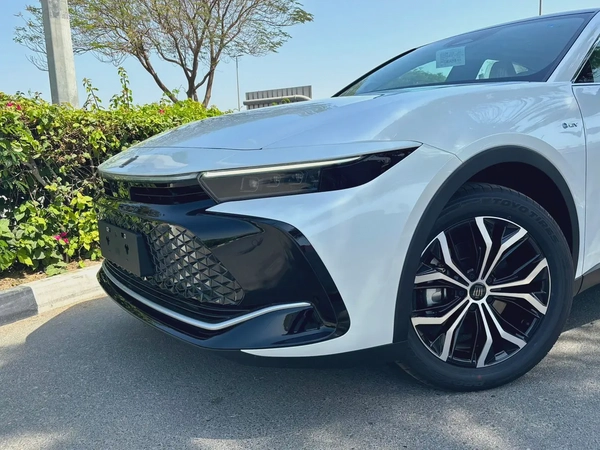 Toyota Crown Platinum 2026 - GCC Specs - Brand New