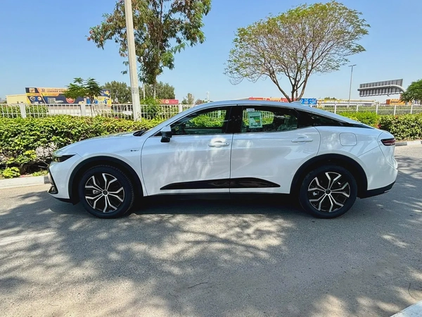Toyota Crown Platinum 2026 - GCC Specs - Brand New