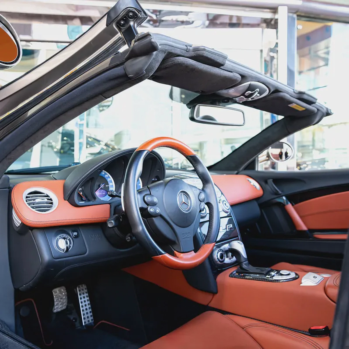 2009 MERCEDES SLR MCLAREN ROADSTER GCC DONE ONLY 12,000km-12-12