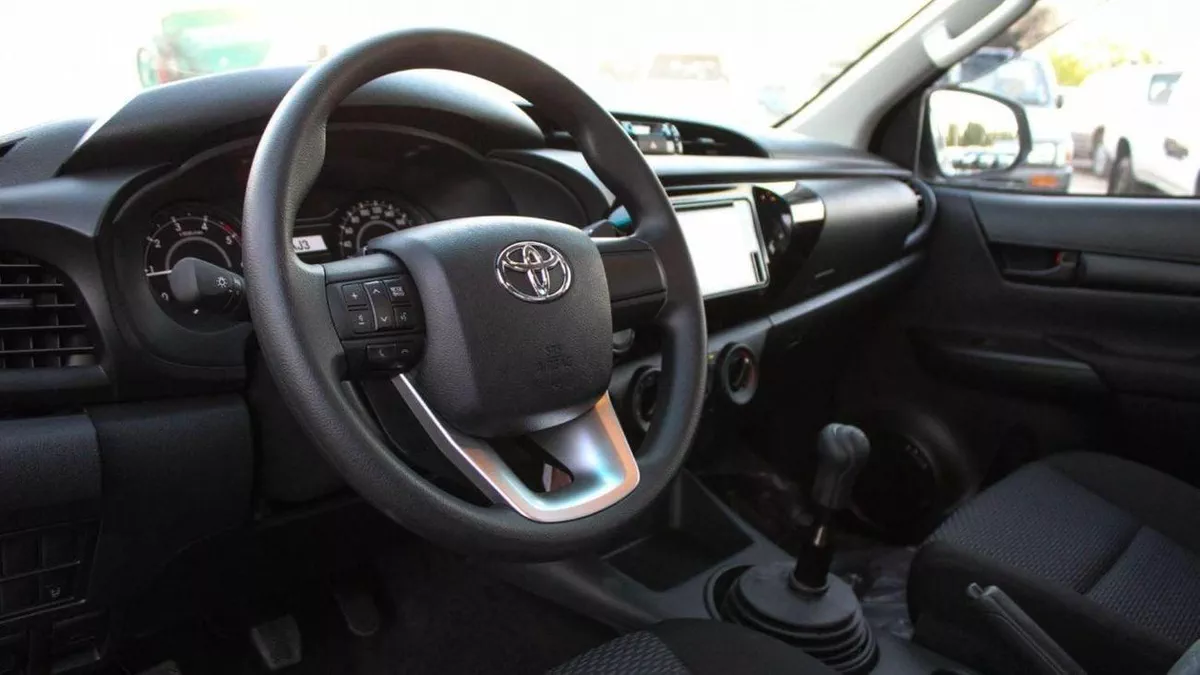 Toyota Hilux SGLX HILUX 2.4L MT DIESEL P.WINDO 2024-10-0