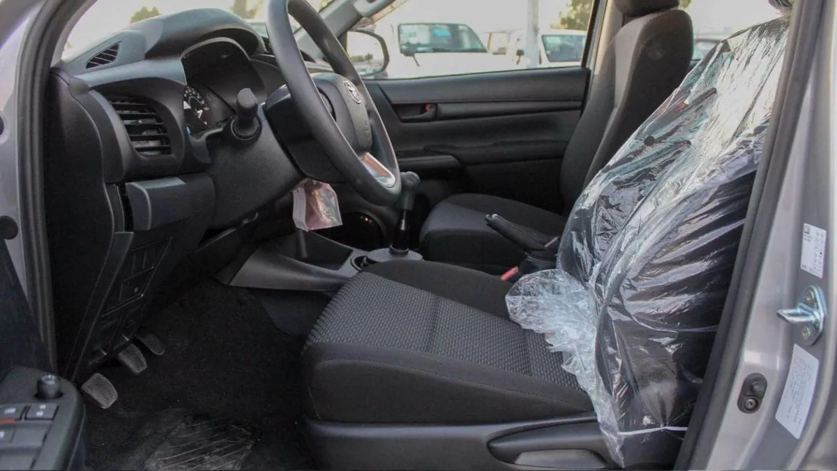 Toyota Hilux SGLX HILUX 2.4L MT DIESEL P.WINDO 2024-12-0