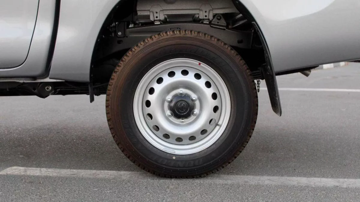 Toyota Hilux SGLX HILUX 2.4L MT DIESEL P.WINDO 2024-8-0