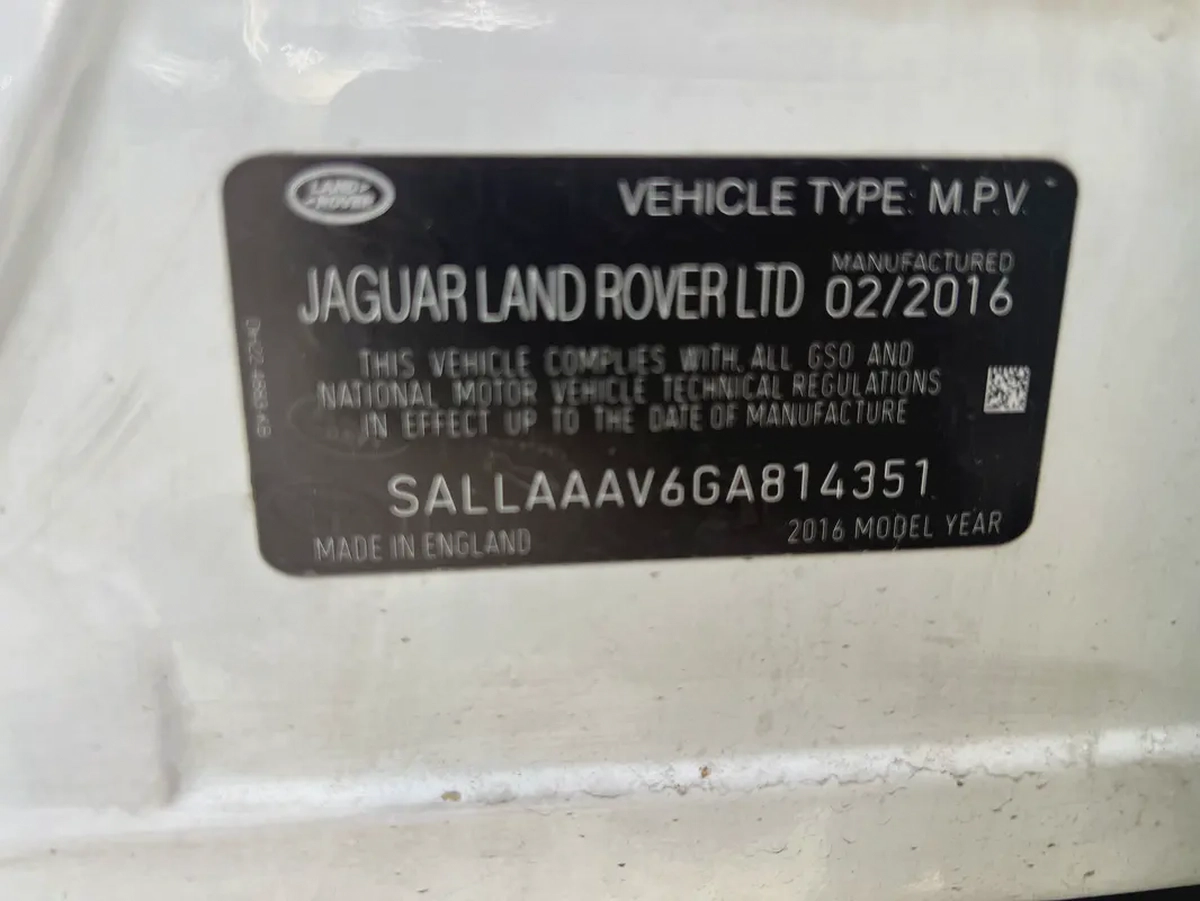 Land Rover LR4 HSE 2016 - GCC Specs - Excellent Condition-9-9