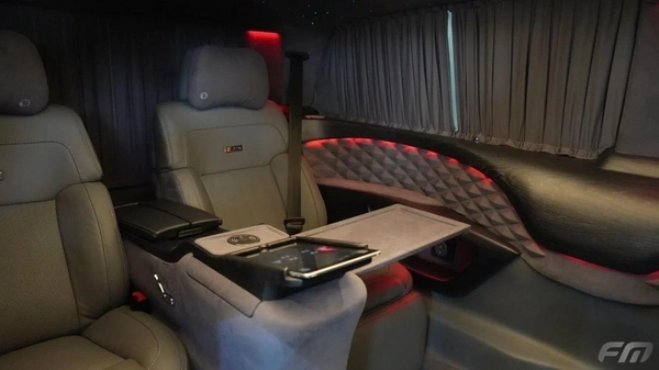 New Mercedes Benz V300 2025