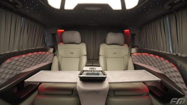 New Mercedes Benz V300 2025