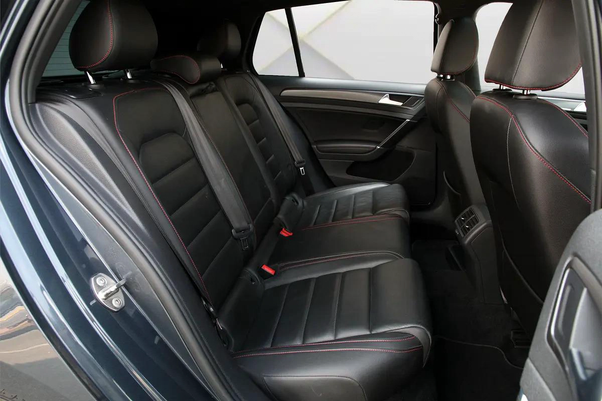 VOLKSWAGEN GOLF GTI - 2020 - FULLY LOADED - AMAZING CONDITION-3-3