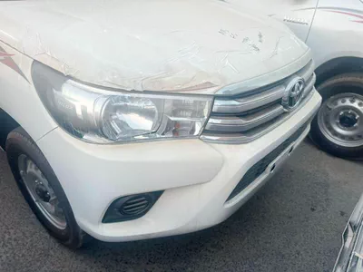 Toyota Hilux TOYOTA HILUX DOUBLE CABIN || 2.4L DIESEL 4×4 | WHITE 2026-5