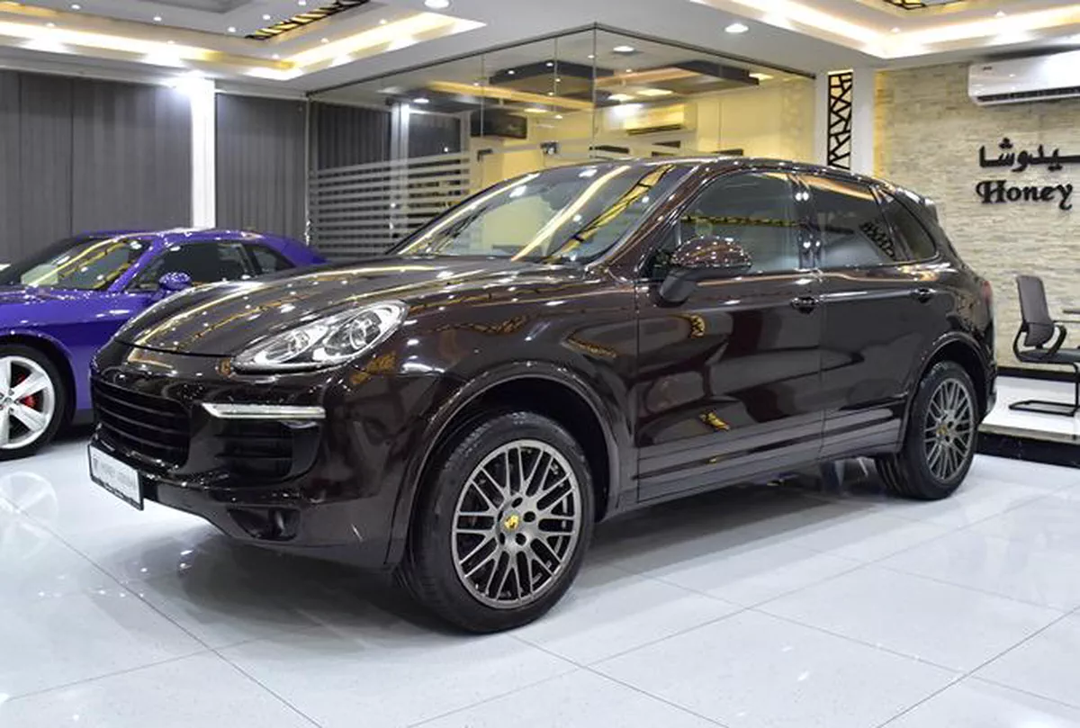 Porsche Cayenne ( 2018 Model ) in Brown Color American Specs-10-10