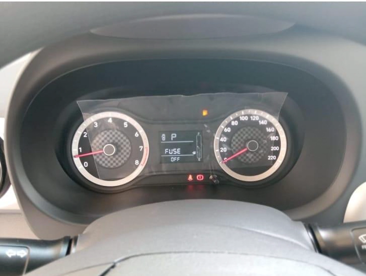 2024 Hyundai i10 White | Compact Hatchback-16-16
