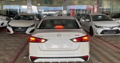 2026 Nissan Altima – White Sedan with Beige Interior-5