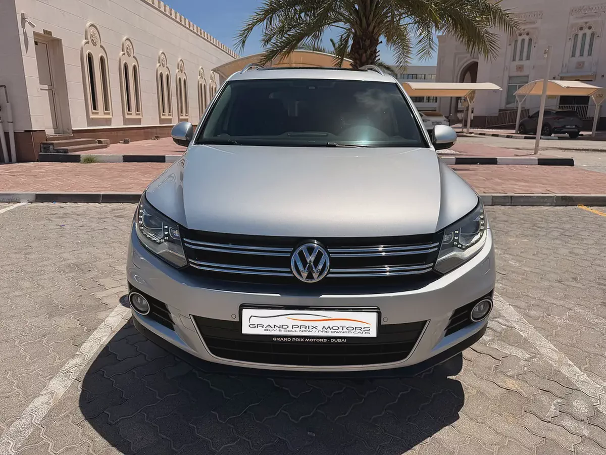 Volkswagen Tiguan SEL 2.0 TSI 4Motion 2014 GCC Specs With Service History In Perfect Condition-1-1