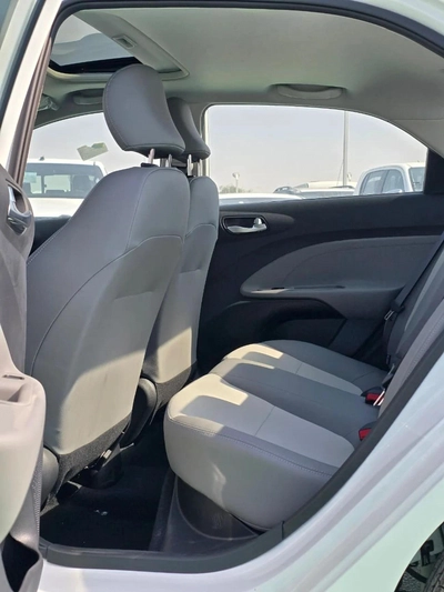 Kia Pegas-10