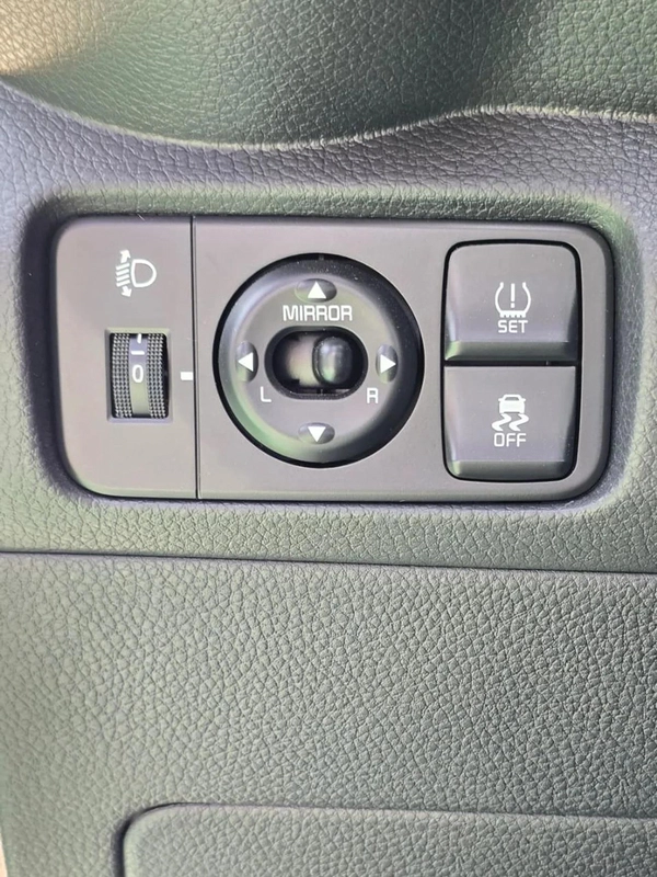 Kia Pegas