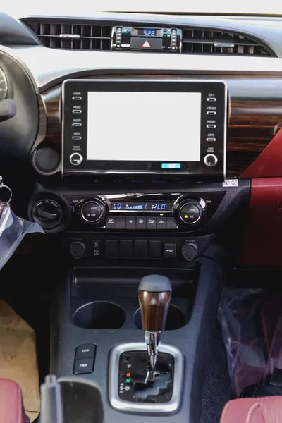 Toyota Hilux Double Cab GLXS-V 2.8 dsl 2026 GCC Specs-15