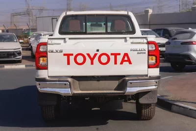 Toyota Hilux Double Cab GLXS-V 2.8 dsl 2026 GCC Specs-2