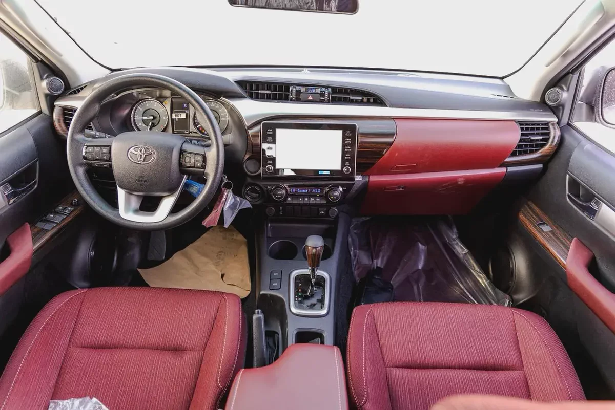 Toyota Hilux Double Cab GLXS-V 2.8 dsl 2026 GCC Specs-10-10