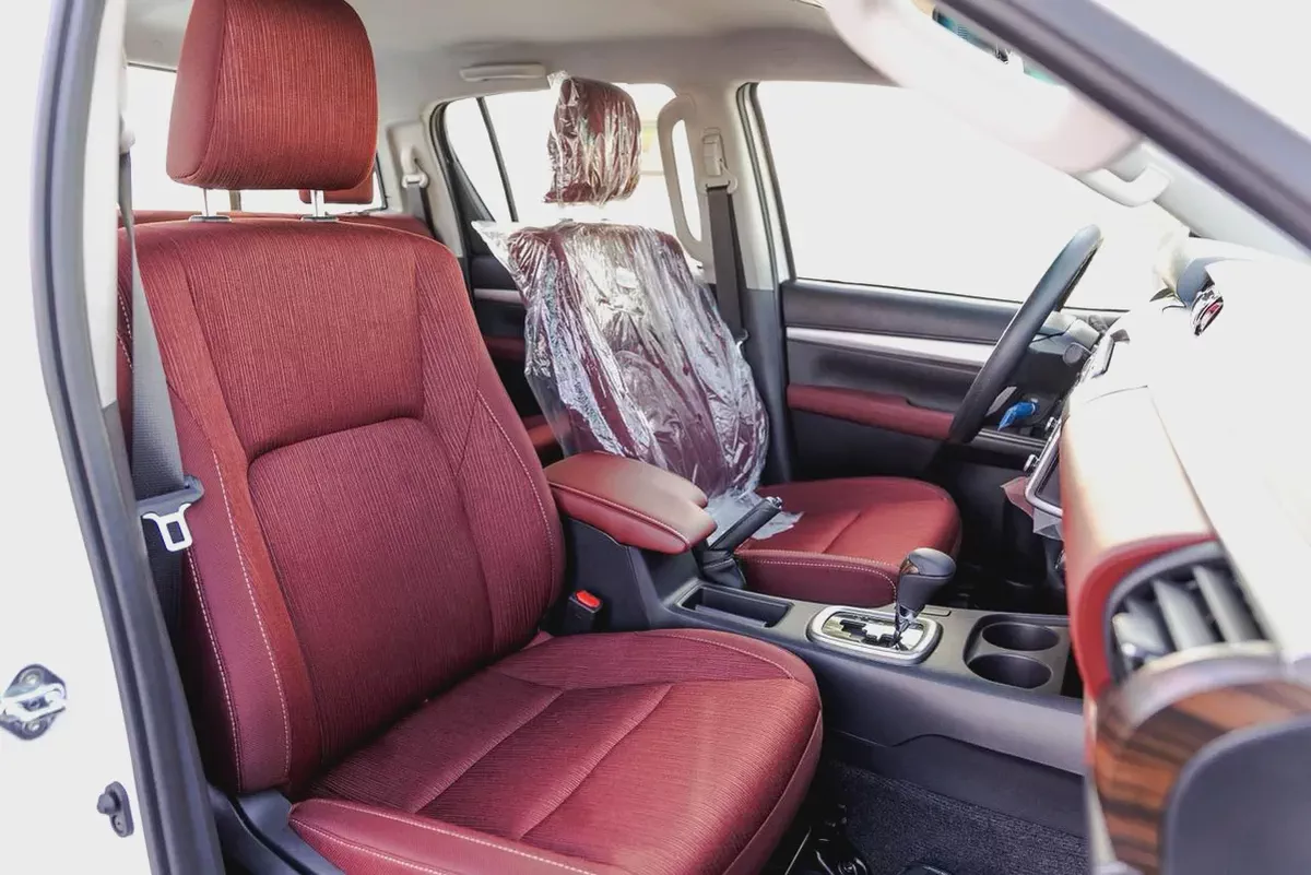 Toyota Hilux Double Cab GLXS-V 2.8 dsl 2026 GCC Specs-5-5