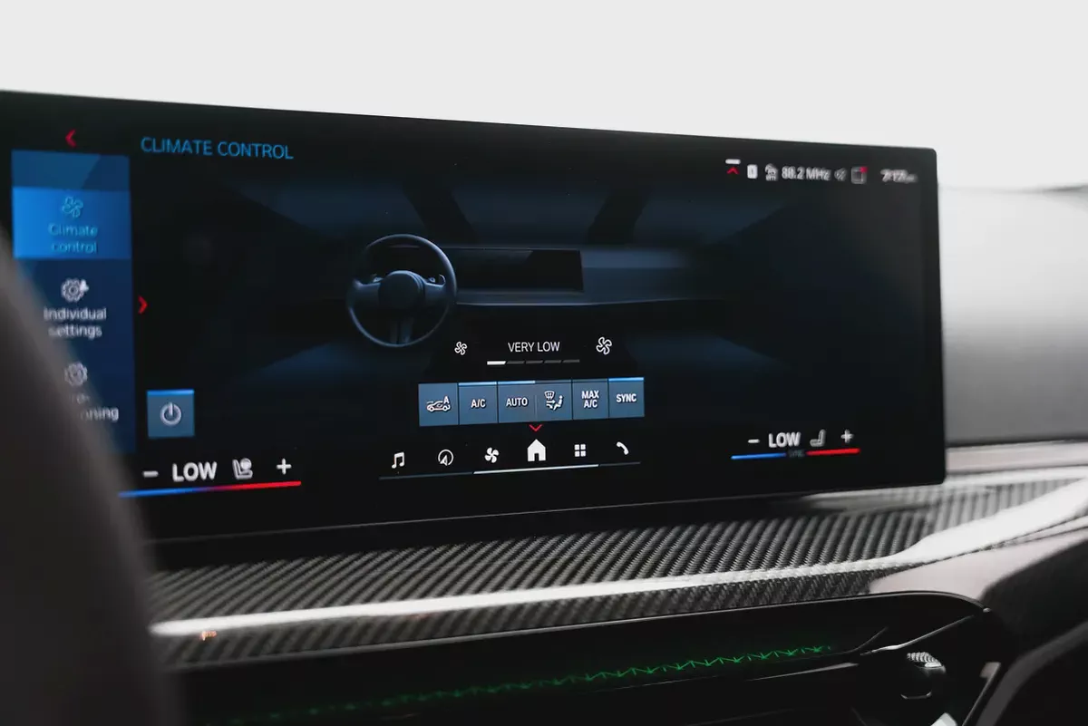 2026 BMW M2 CS | GCC Specs-13-13
