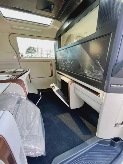 2026 Lexus Lm350 VIP Seats -- Where Business Class becomes First Class on wheels-13