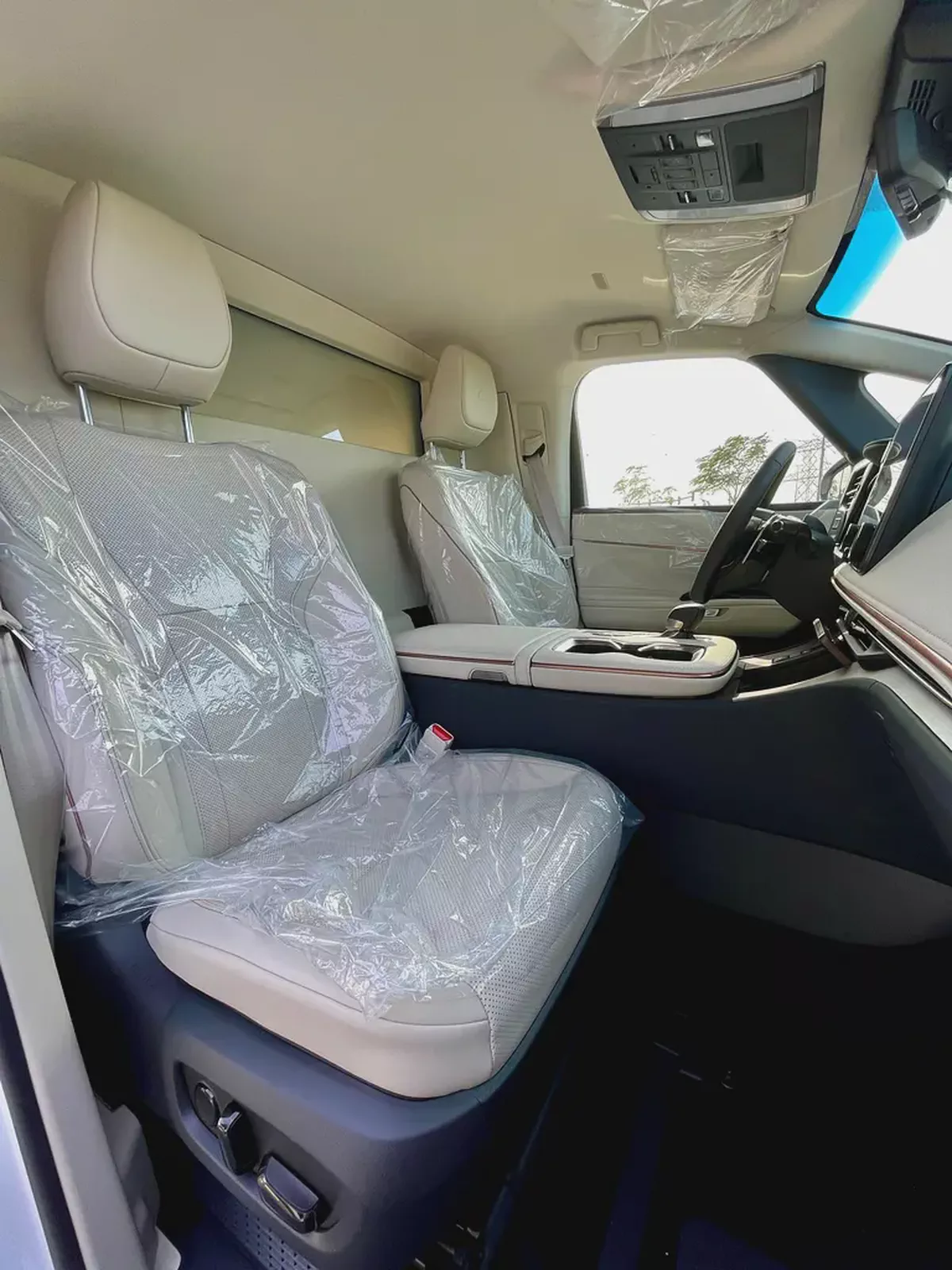 2026 Lexus Lm350 VIP Seats -- Where Business Class becomes First Class on wheels-10-10