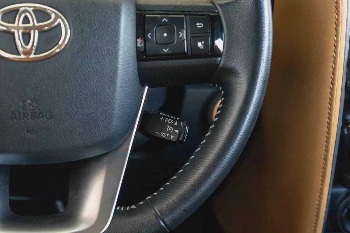 2022 Toyota Fortuner GXR 4.0L l AED 1,640 Monthly l 3 Months Warranty | Free Courtesy Car Included-12-12