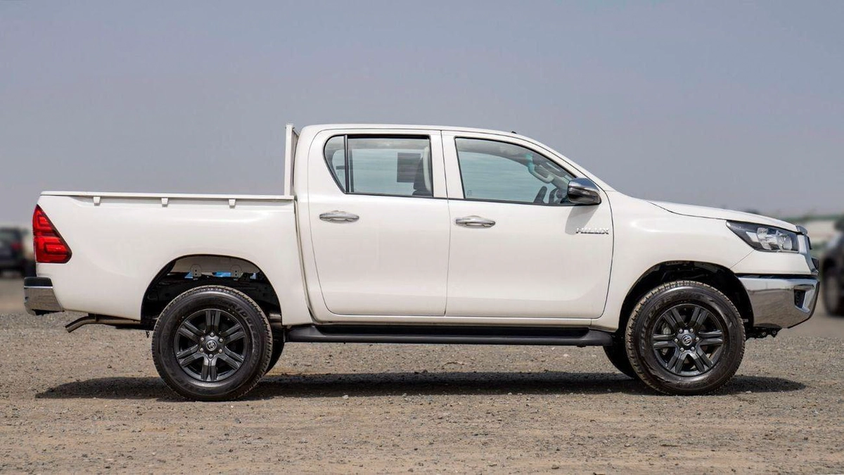 Toyota Hilux GLX MID OPTION PETROL 2.7 AT-5-0
