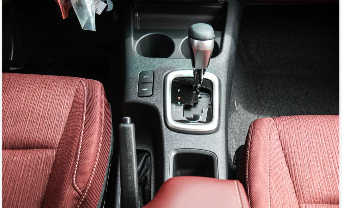 Toyota Hilux 2.7L Petrol Double Cab Full Option 2026 – Full Option-2-2