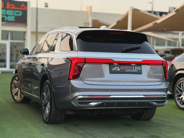Hongqi E-HS9 Gcc Under Warranty  Service Free Full Option