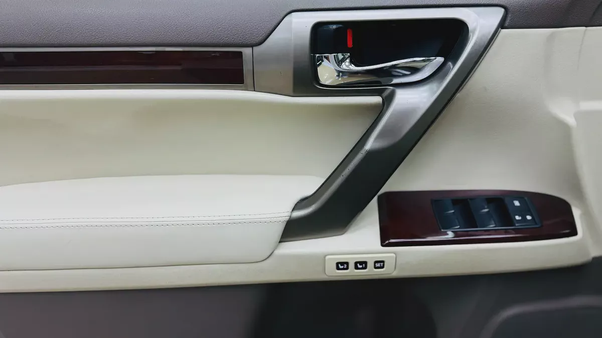 2014 Lexus GX 460 Platinum GCC Specs OrignalPaint Full Option-10-10