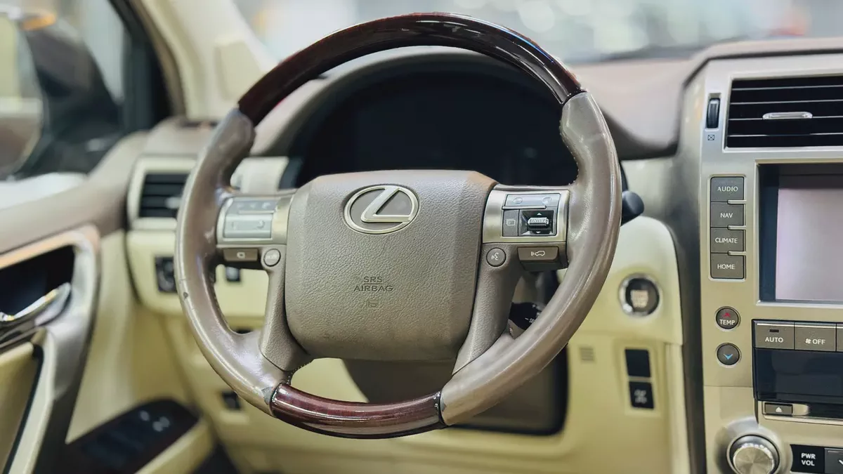 2014 Lexus GX 460 Platinum GCC Specs OrignalPaint Full Option-11-11