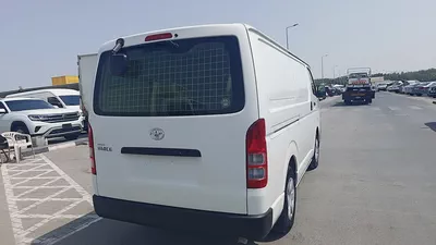 Toyota Hiace GL 2022 | GCC Specs | Pristine Condition-5