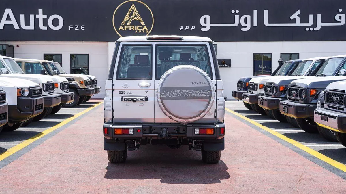 Toyota Land Cruiser 70 LC 76 4.0 PETROL AT FULL 2026-12-0