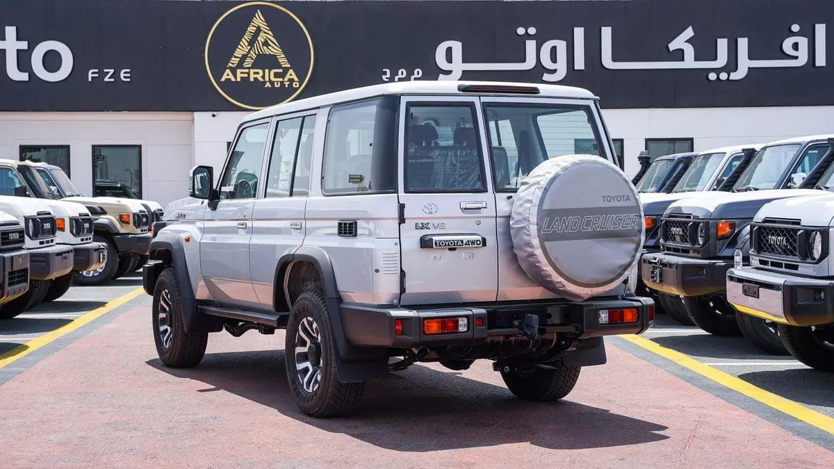 Toyota Land Cruiser 70 LC 76 4.0 PETROL AT FULL 2026-14-0