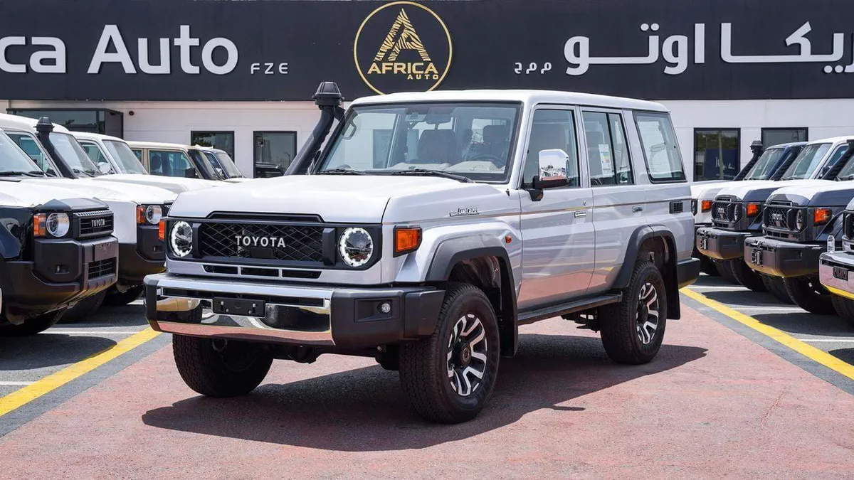 Toyota Land Cruiser 70 LC 76 4.0 PETROL AT FULL 2026-2-0