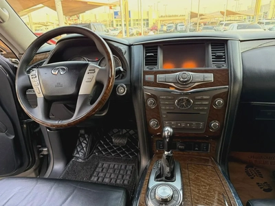 Infiniti QX80 Standard 2016 - GCC Specs - Well Maintained-4