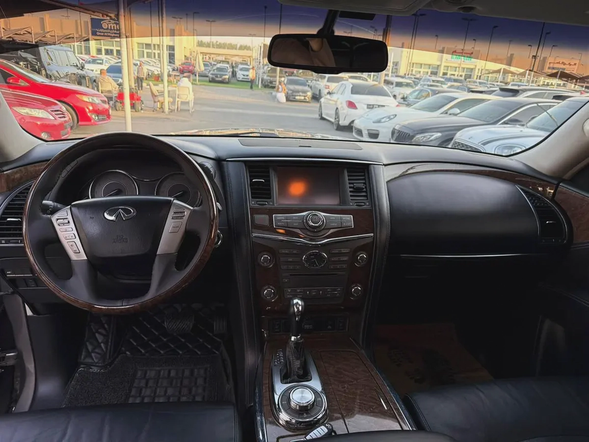 Infiniti QX80 Standard 2016 - GCC Specs - Well Maintained-6-6